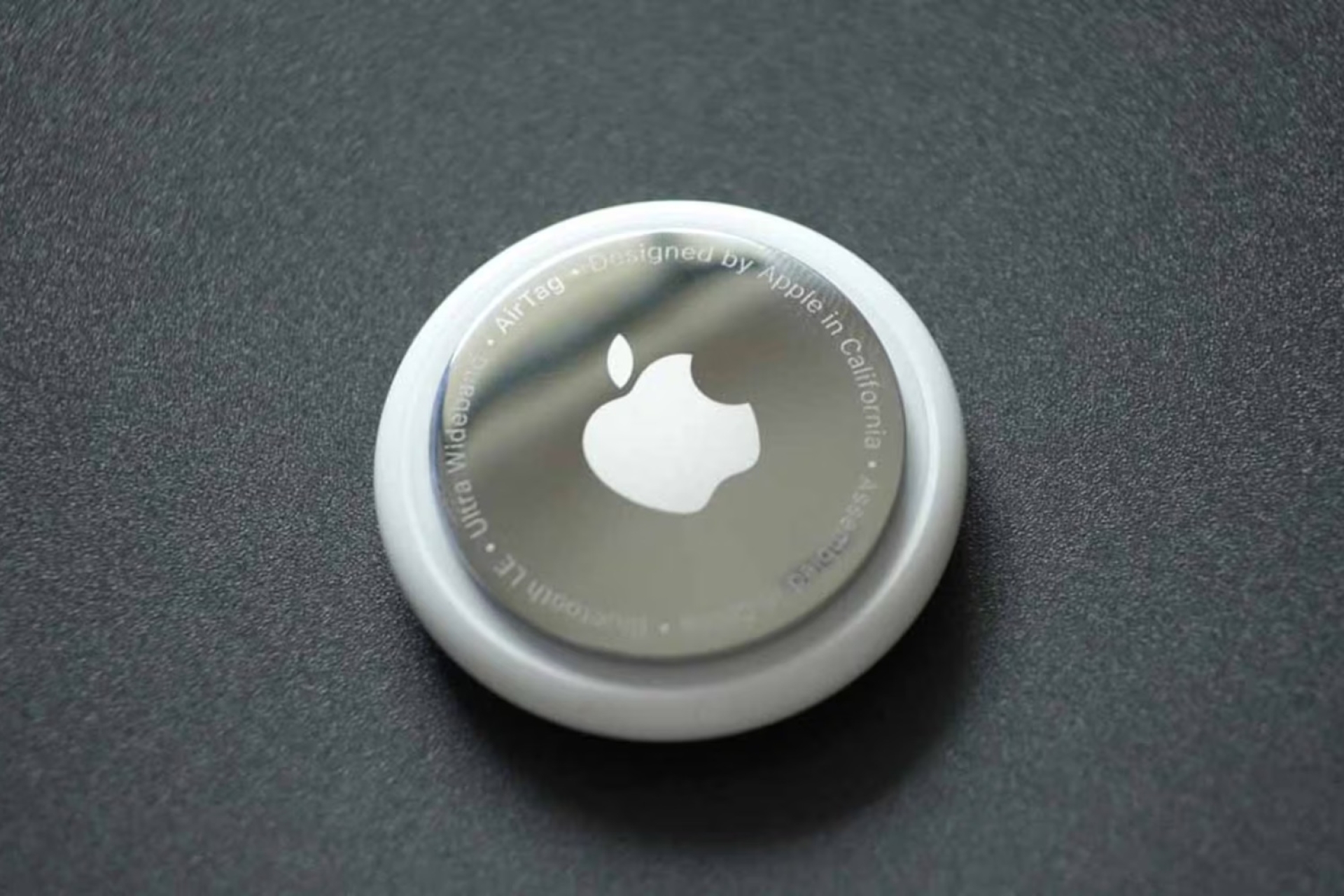 Apple presenta el AirTag de segunda generación