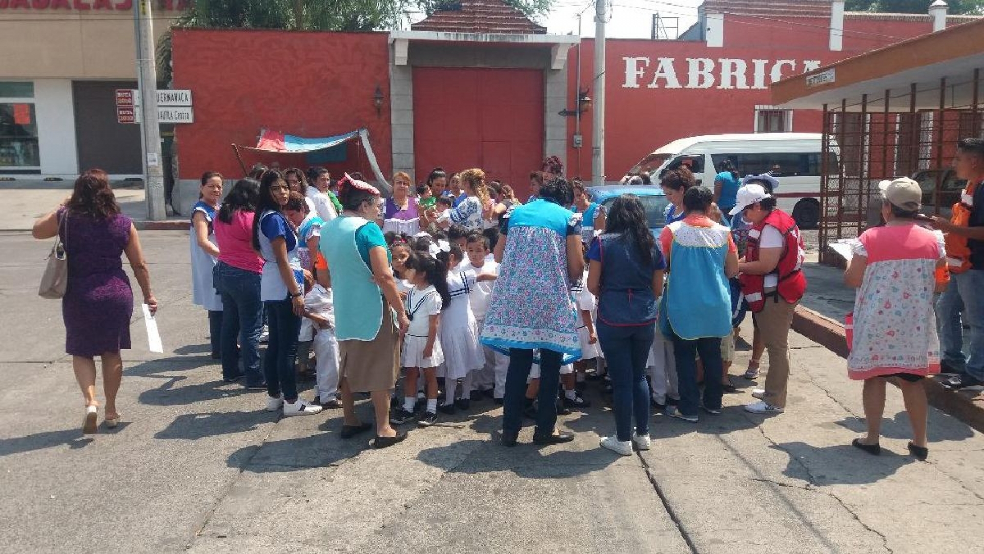 Movilizan a cuerpos de emergencia por simulacro en Cendi de Cuautla