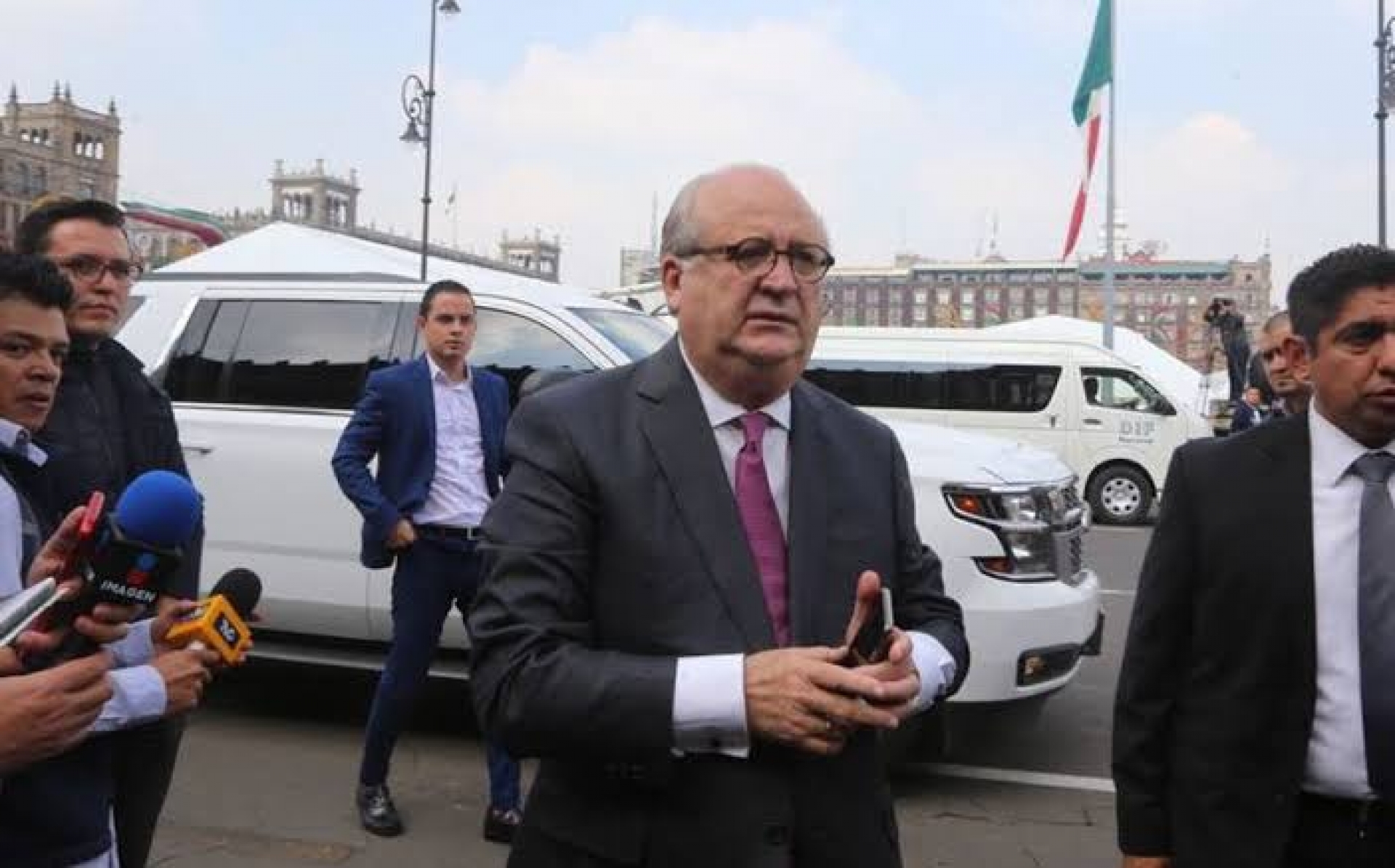 Graco debe comparecer ante diputados