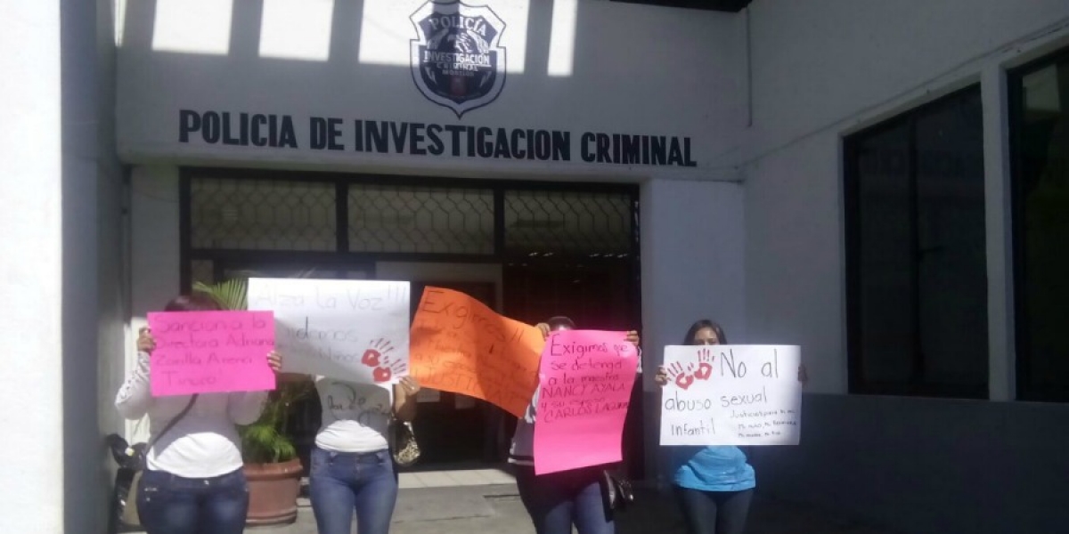 Exigen padres de familia a la FGE que acelere investigación por denuncia de presunto abuso sexual a menor