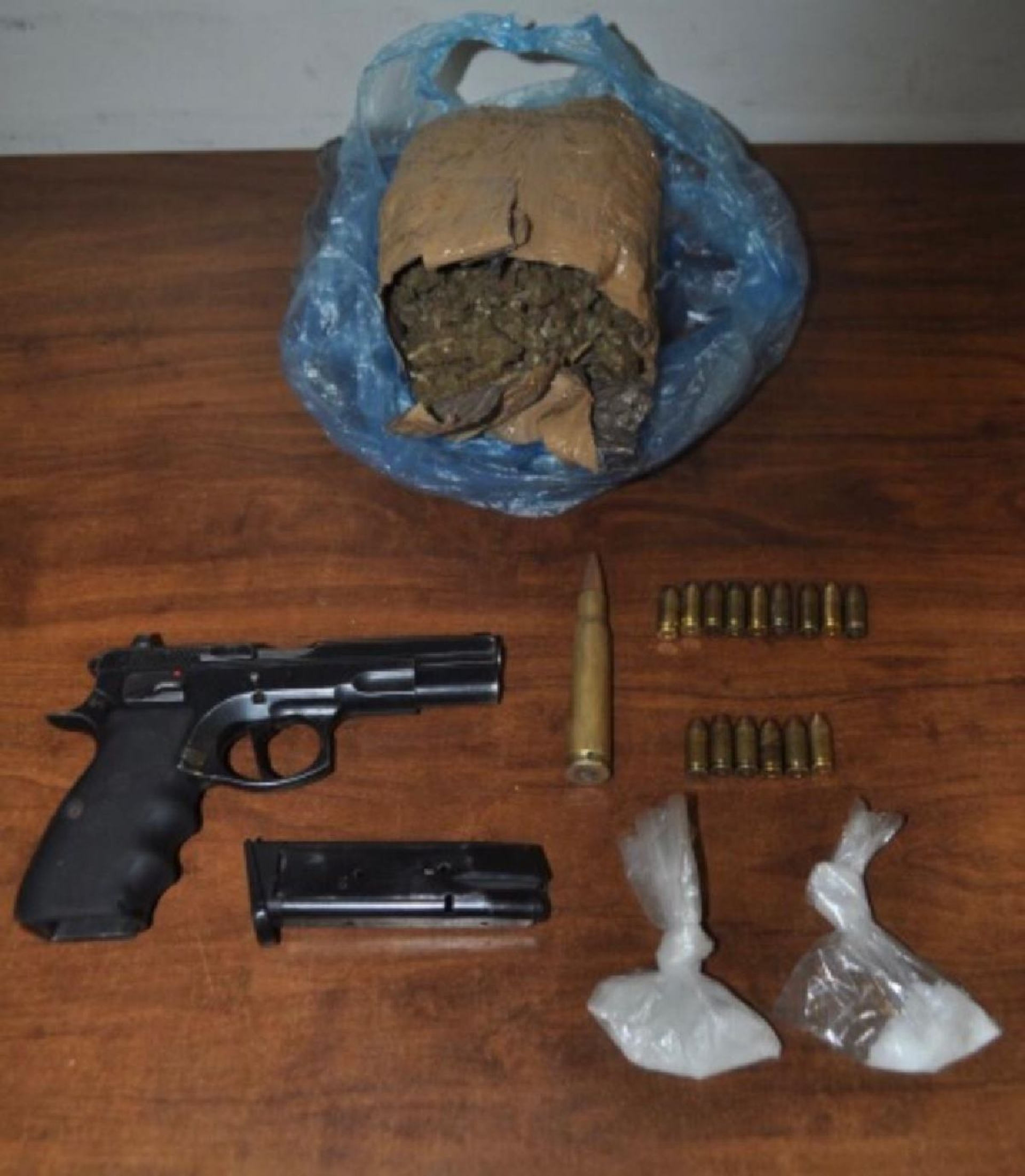 Atrapan a tres hombres armados en Xochitepec