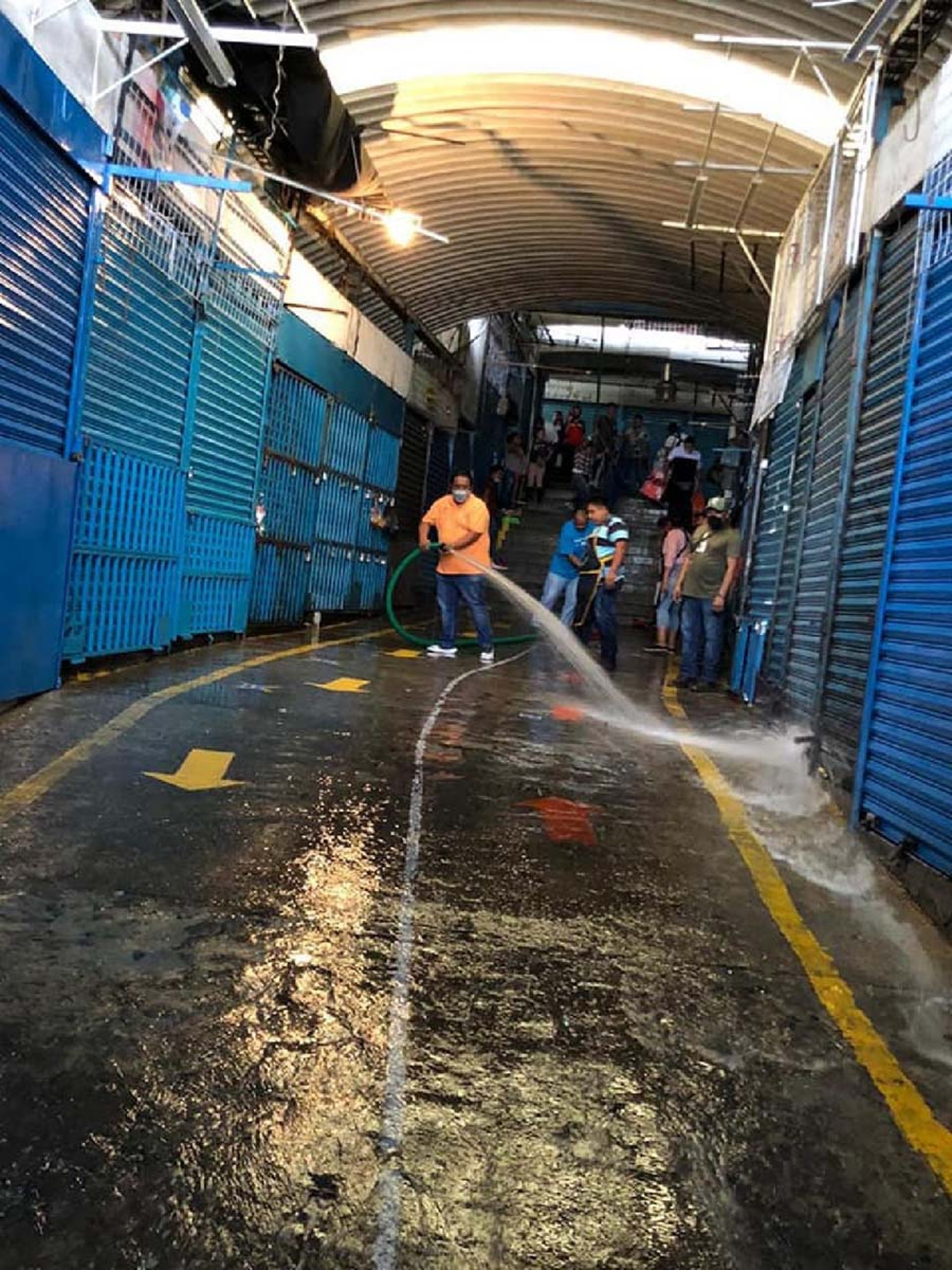 Comerciantes, preocupados por ola de contagios en mercado ALM