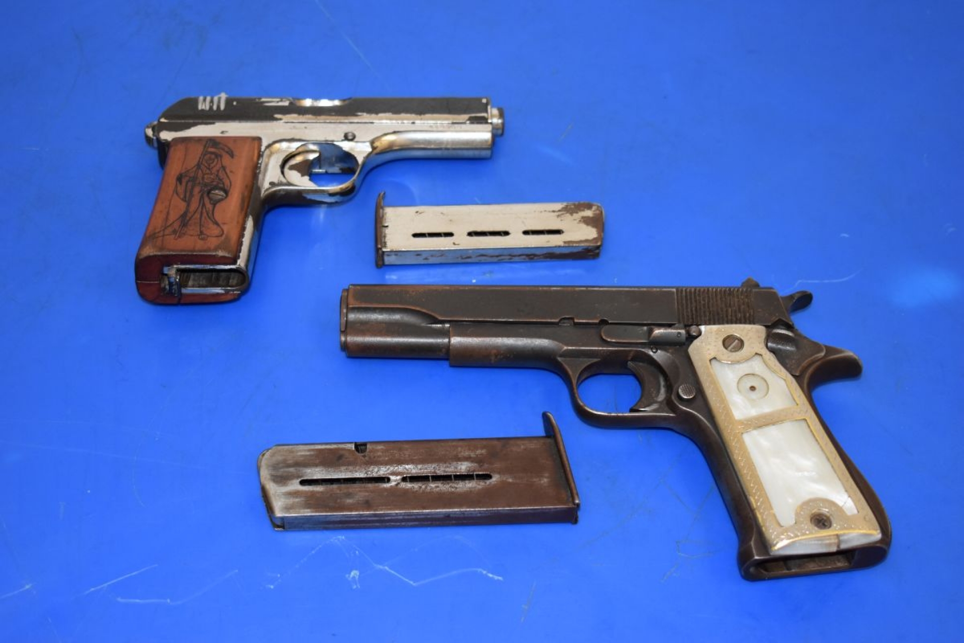 Amenazaron con pistolas a varios automovilistas