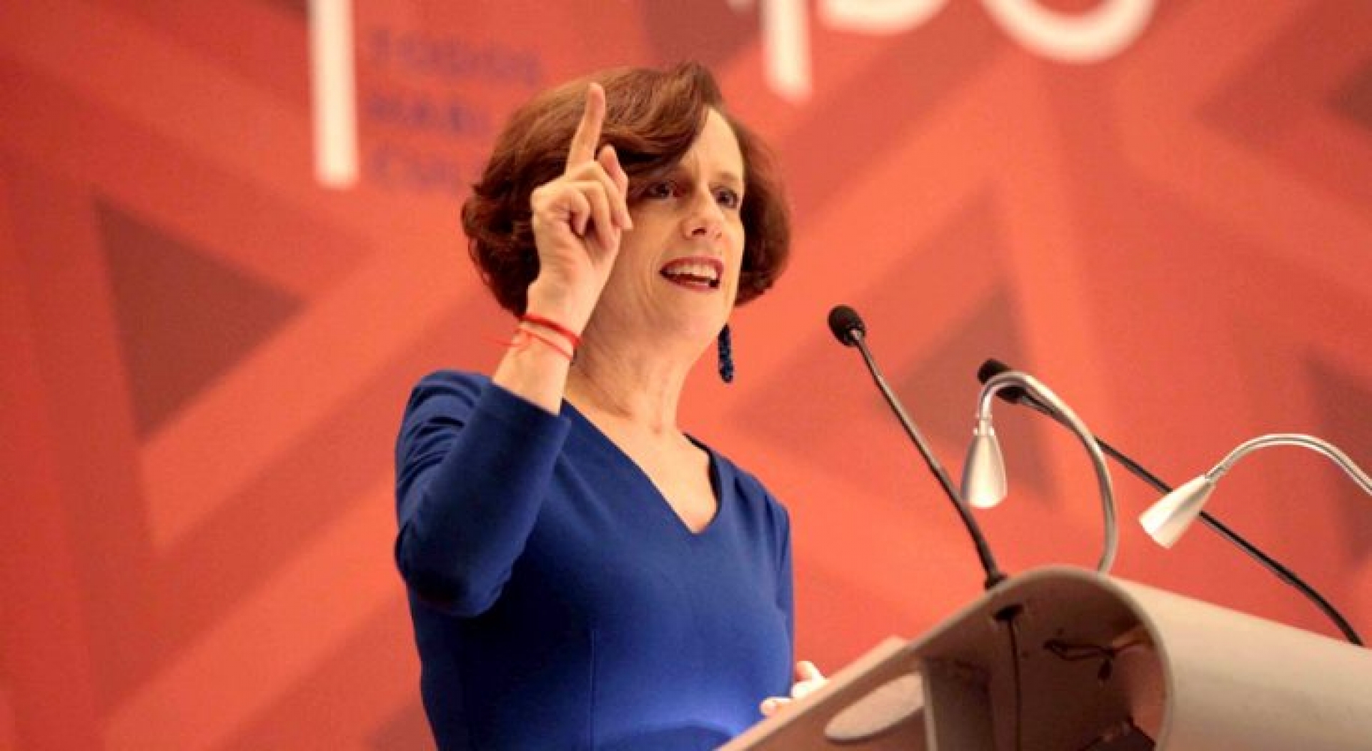 Denise Dresser busca explicar “la realidad política en México” y por tan sólo 500 pesos