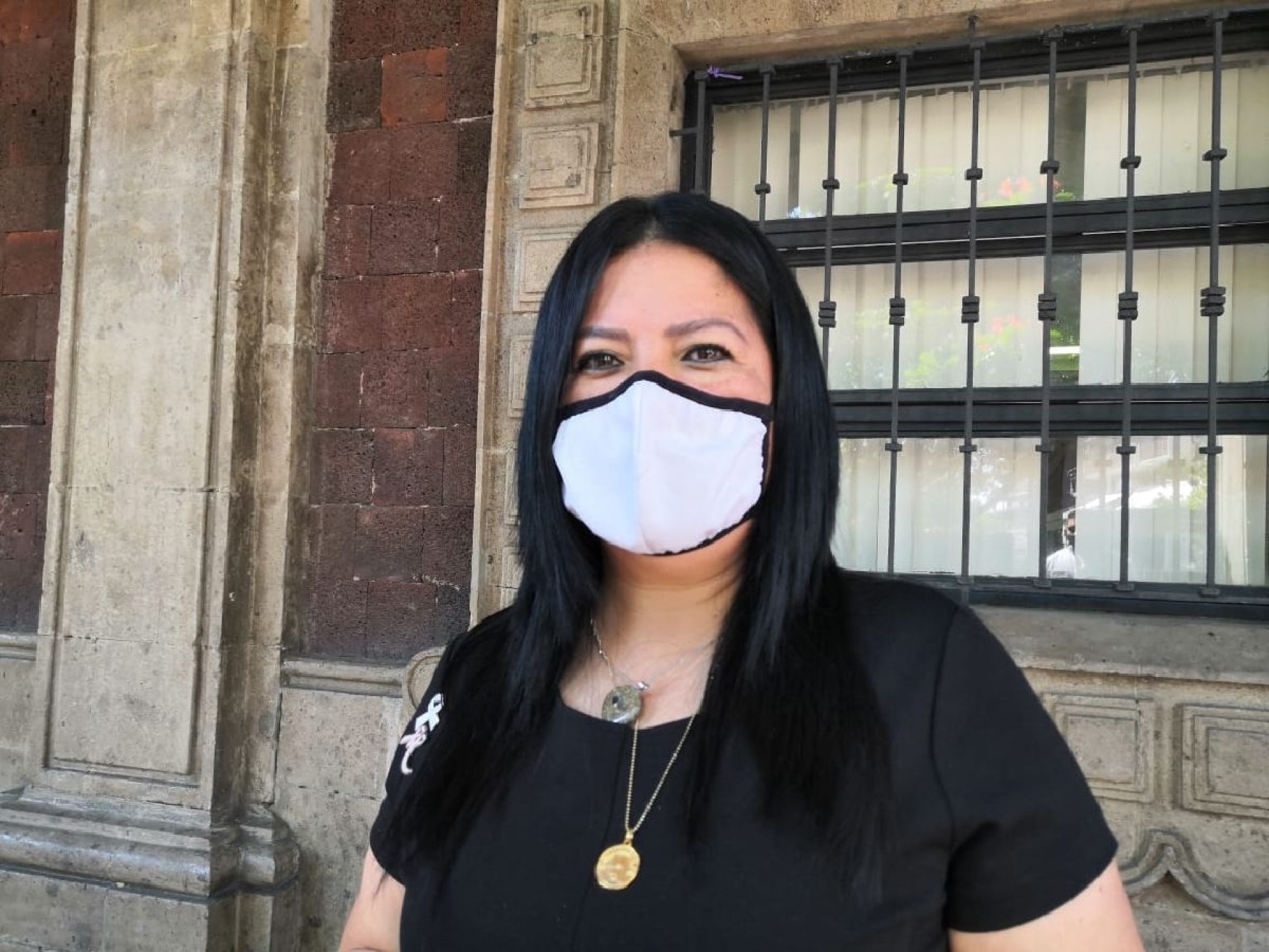 Buscan adelantar aguinaldo a burócratas para el Buen Fin