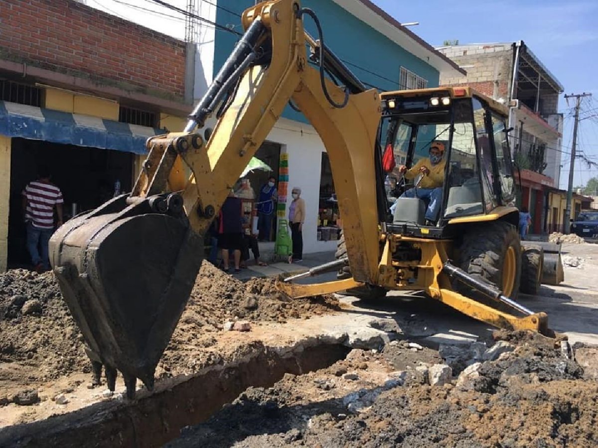 Repara SAPAC drenaje colapsado en Chipitlán