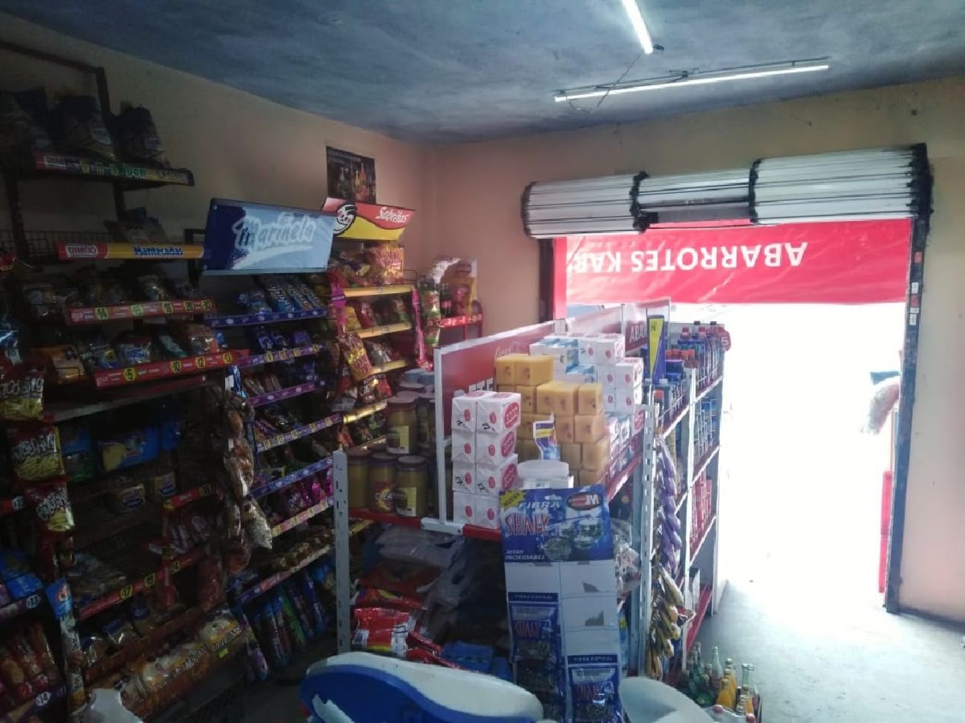 Va al día en su negocio de abarrotes
