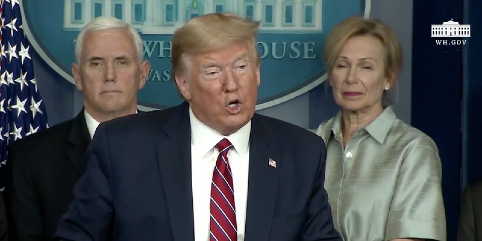 Trump dice que México suspenderá viajes desde Europa debido a COVID-19