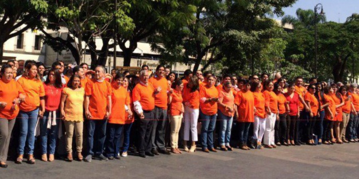 Conmemoran en la Plaza de Armas el Día Internacional de la Eliminación de la Violencia contra la Mujer