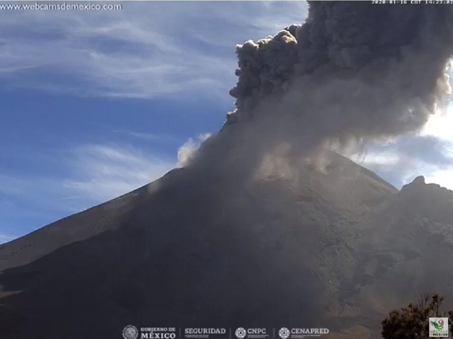 Elevan monitoreo por nueva fumarola del Popocatépetl