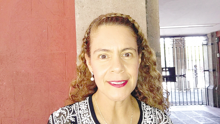 Señala Rosalina Mazari que el cargo de Fernando Charleston es temporal