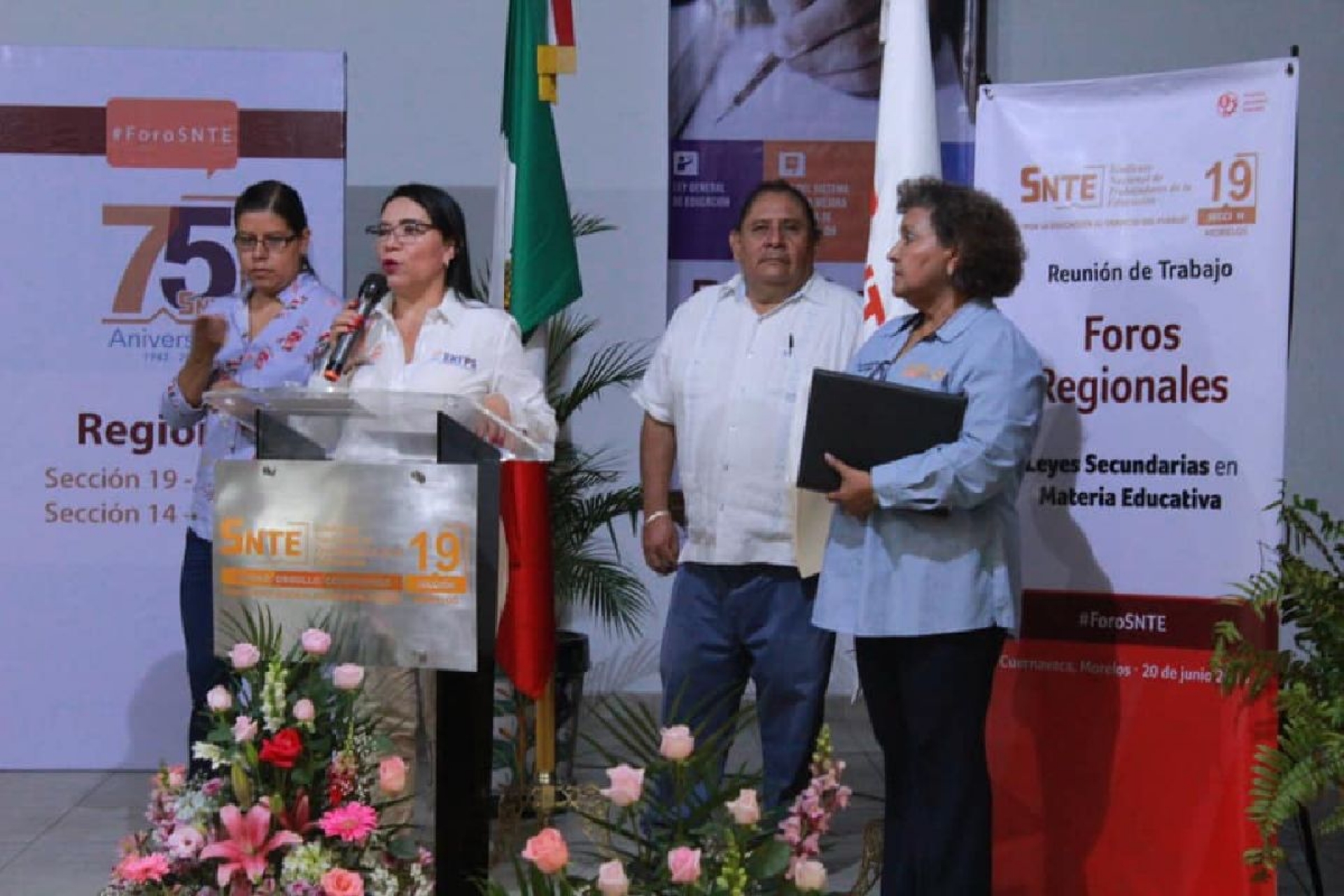 Recaba SNTE 800 propuestas para leyes secundarias de reforma educativa