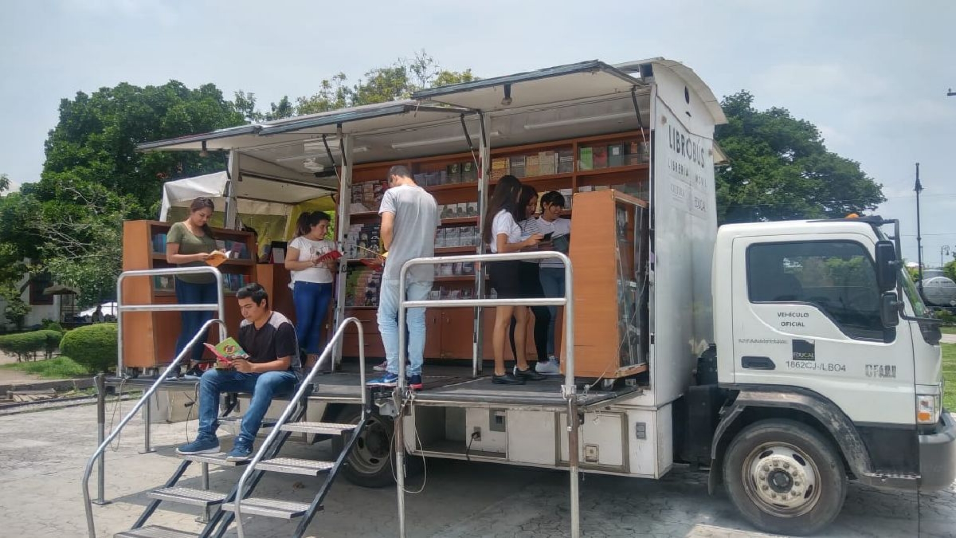 Invitan a cuautlenses a visitar el “Librobús”