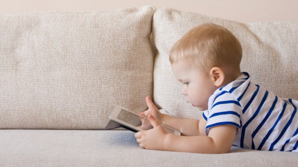 Hay una opción oculta en iOS que deberías conocer si tienes bebés en casa