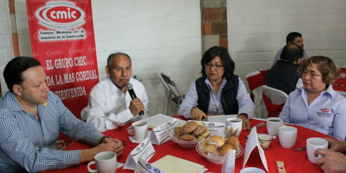 Se lleva a cabo reunión mensual de la CMIC