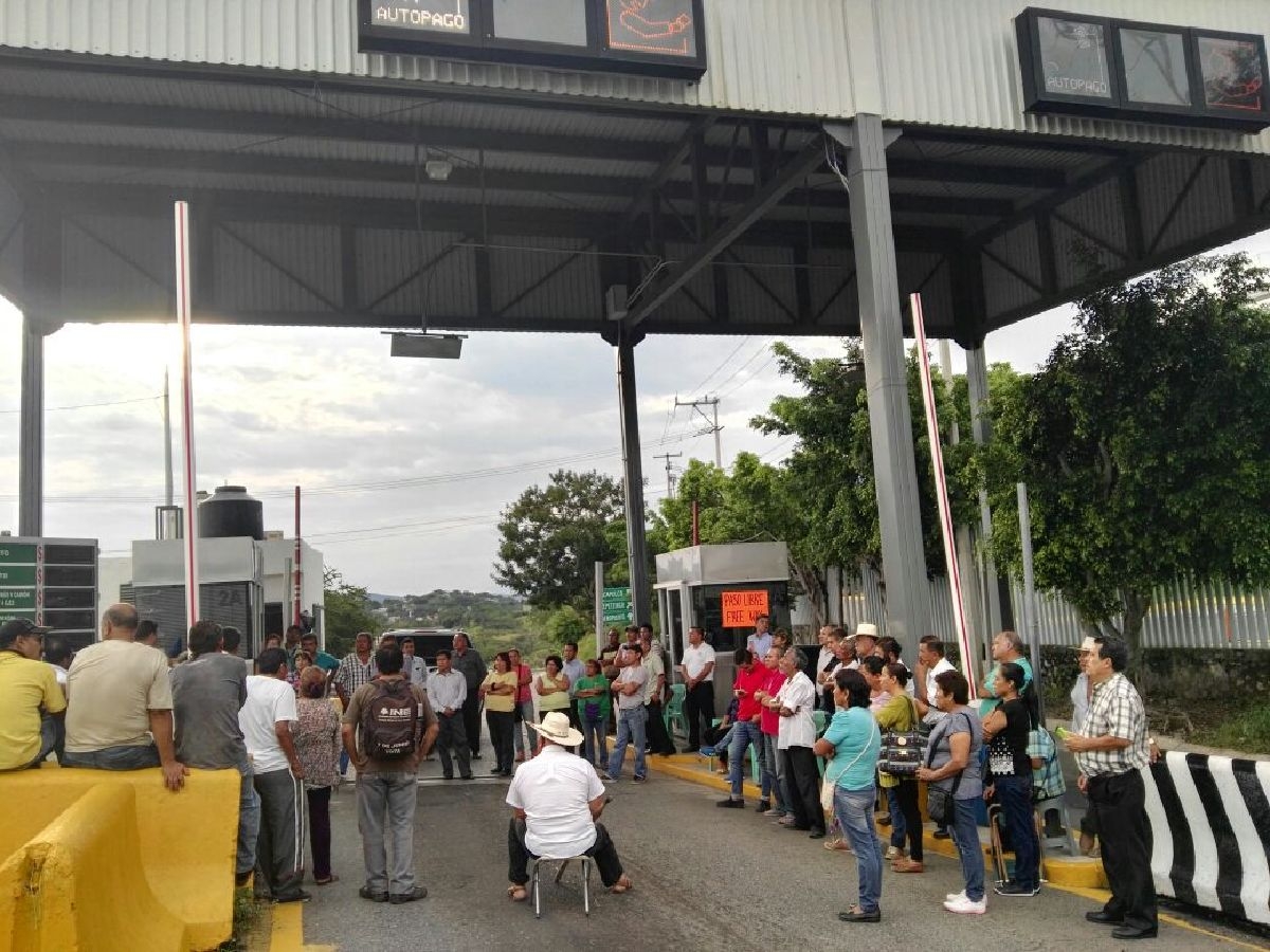 Recula movimiento contra el peaje en liberar casetas de la autopista del Sol
