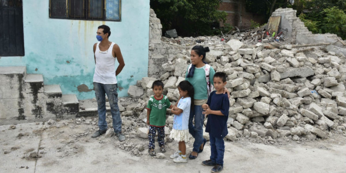 Todo lo perdió José Miguel, pero su familia está completa