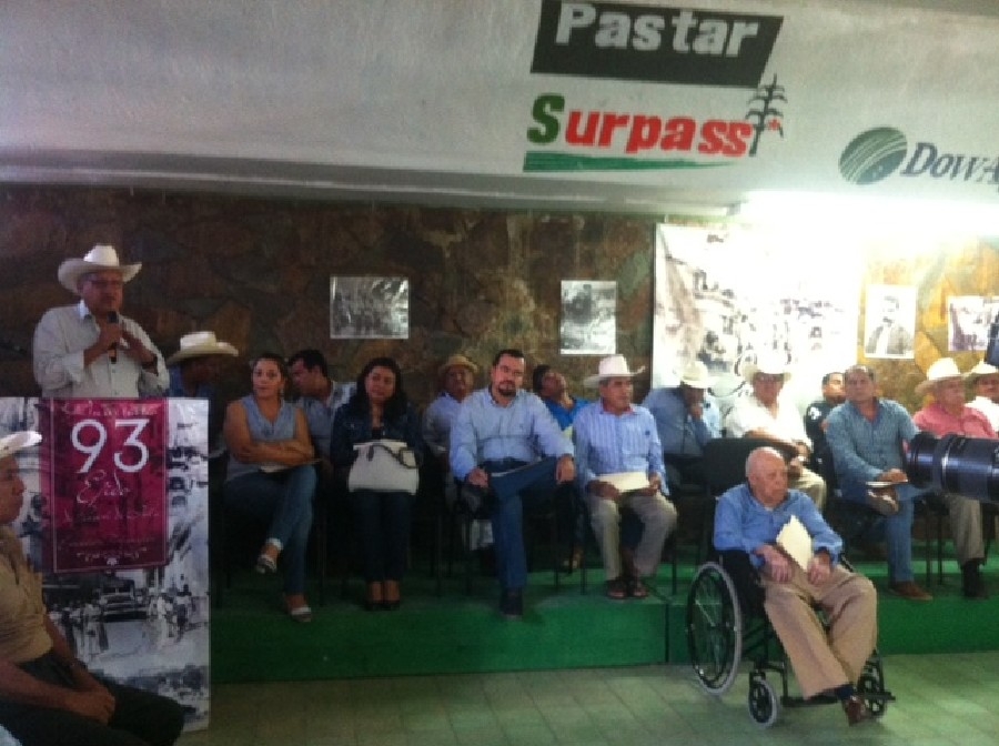Inauguran exposición fotográfica para conmemorar el 93 aniversario del ejido de Puente de Ixtla