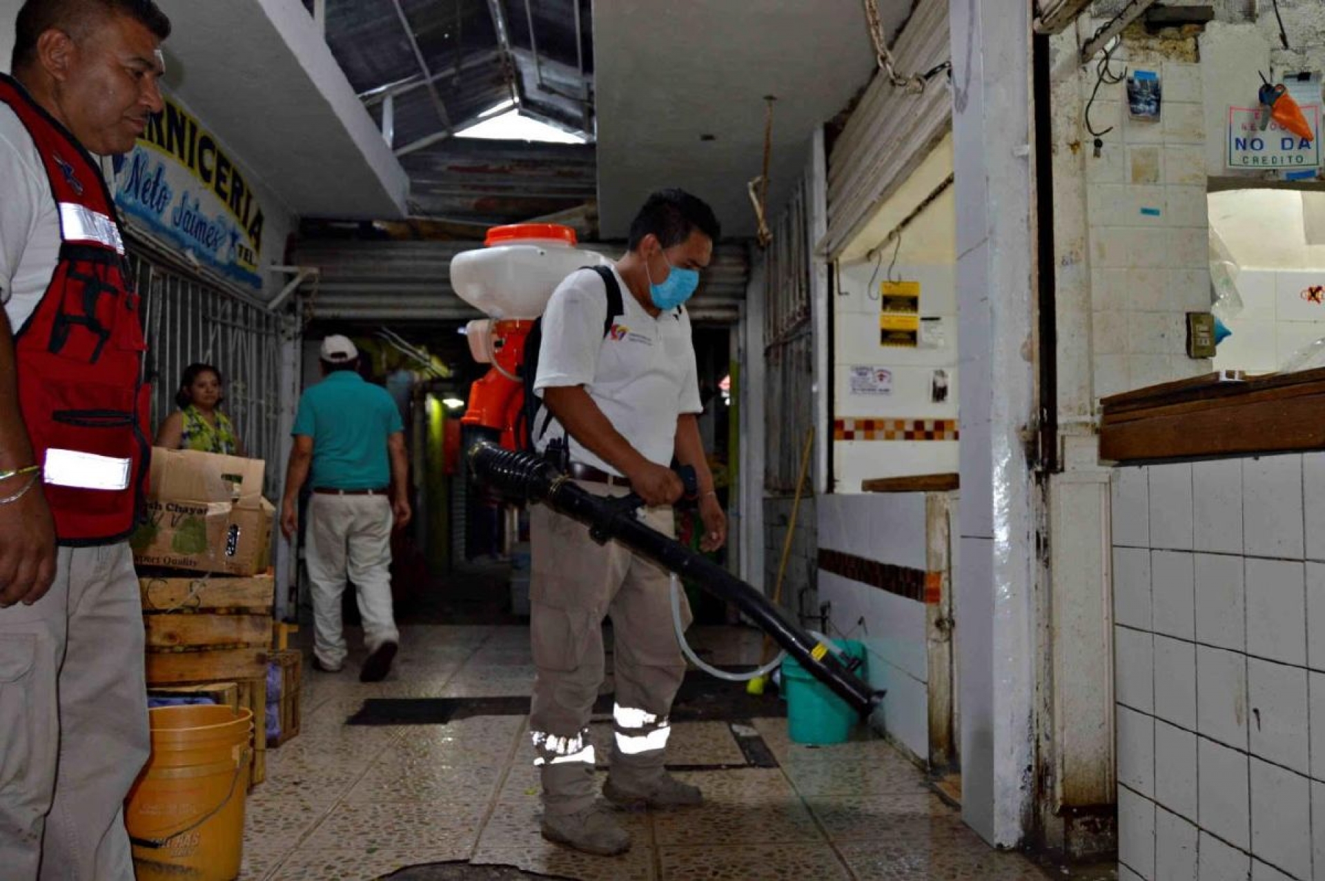 Continúan las labores de limpieza profunda en mercados de Yautepec