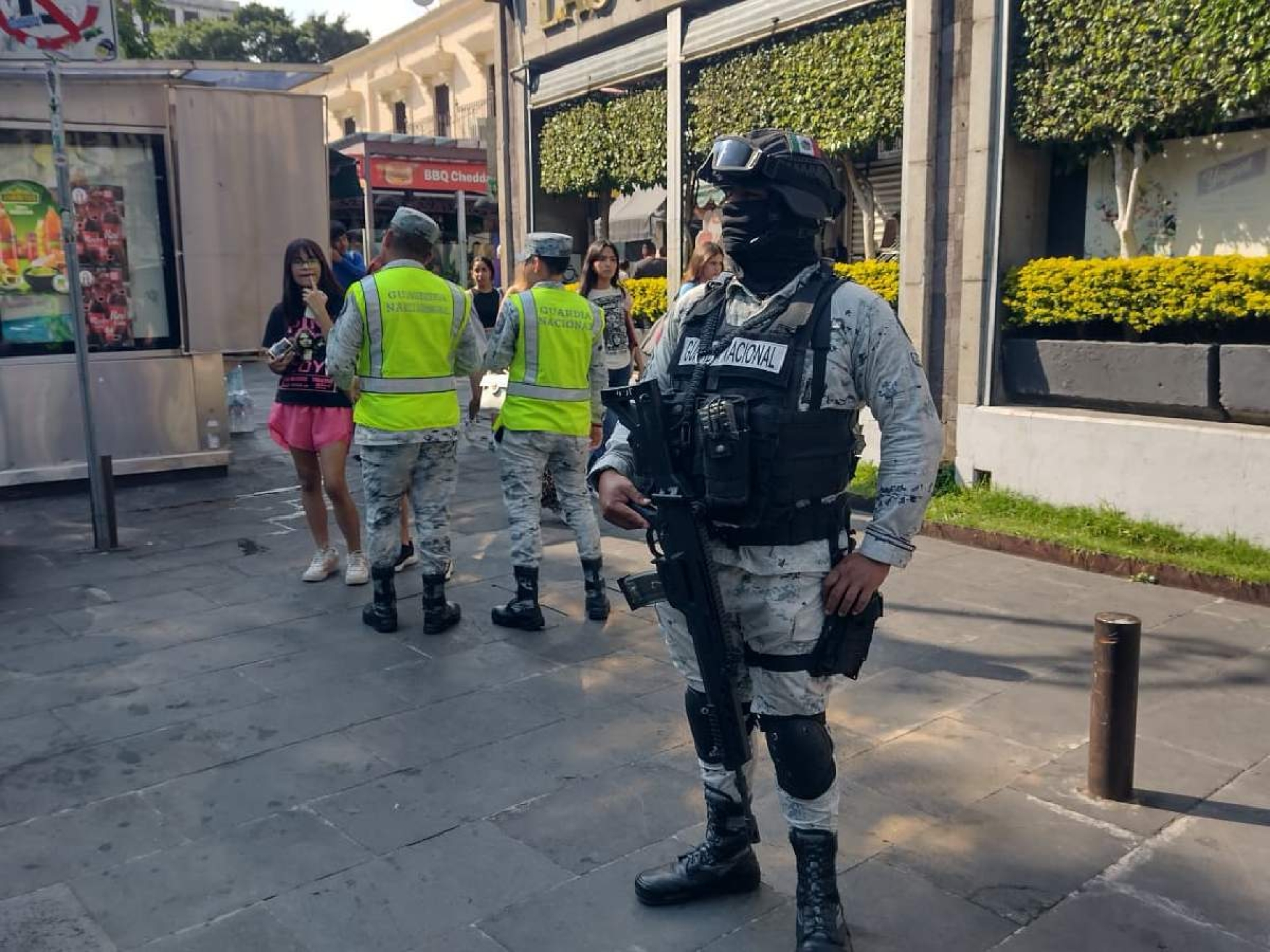 Buscan restauranteros coordinación con Policía