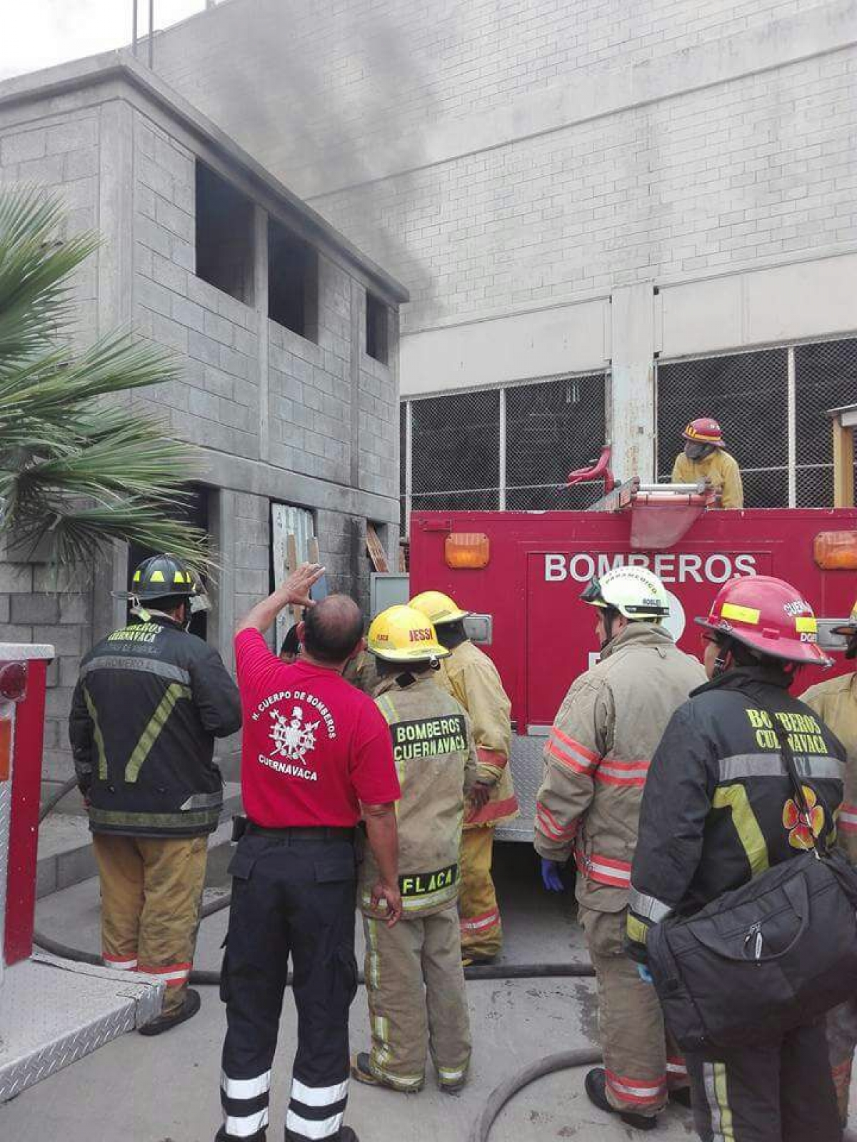Buscan profesionalizar a bomberos de Cuernavaca