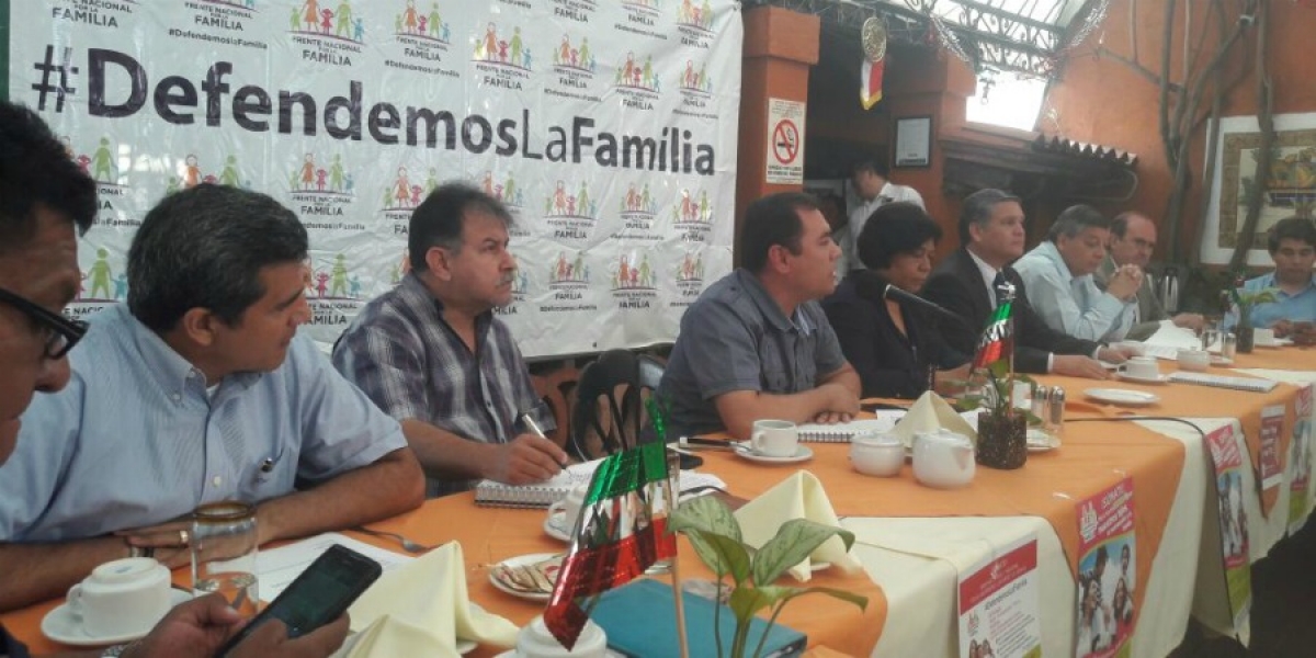 Anuncian marcha integrantes del Frente Nacional por la Familia