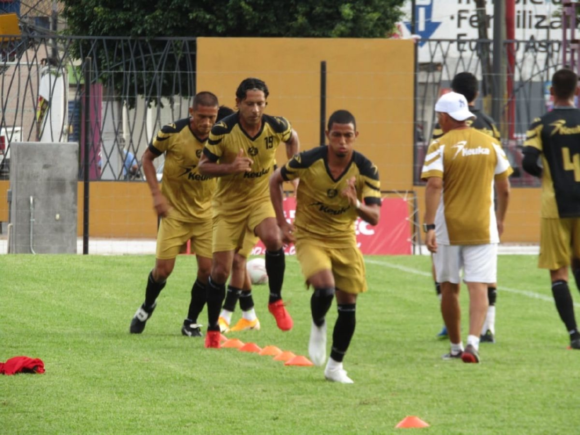 Chinelos Morelos, invictos