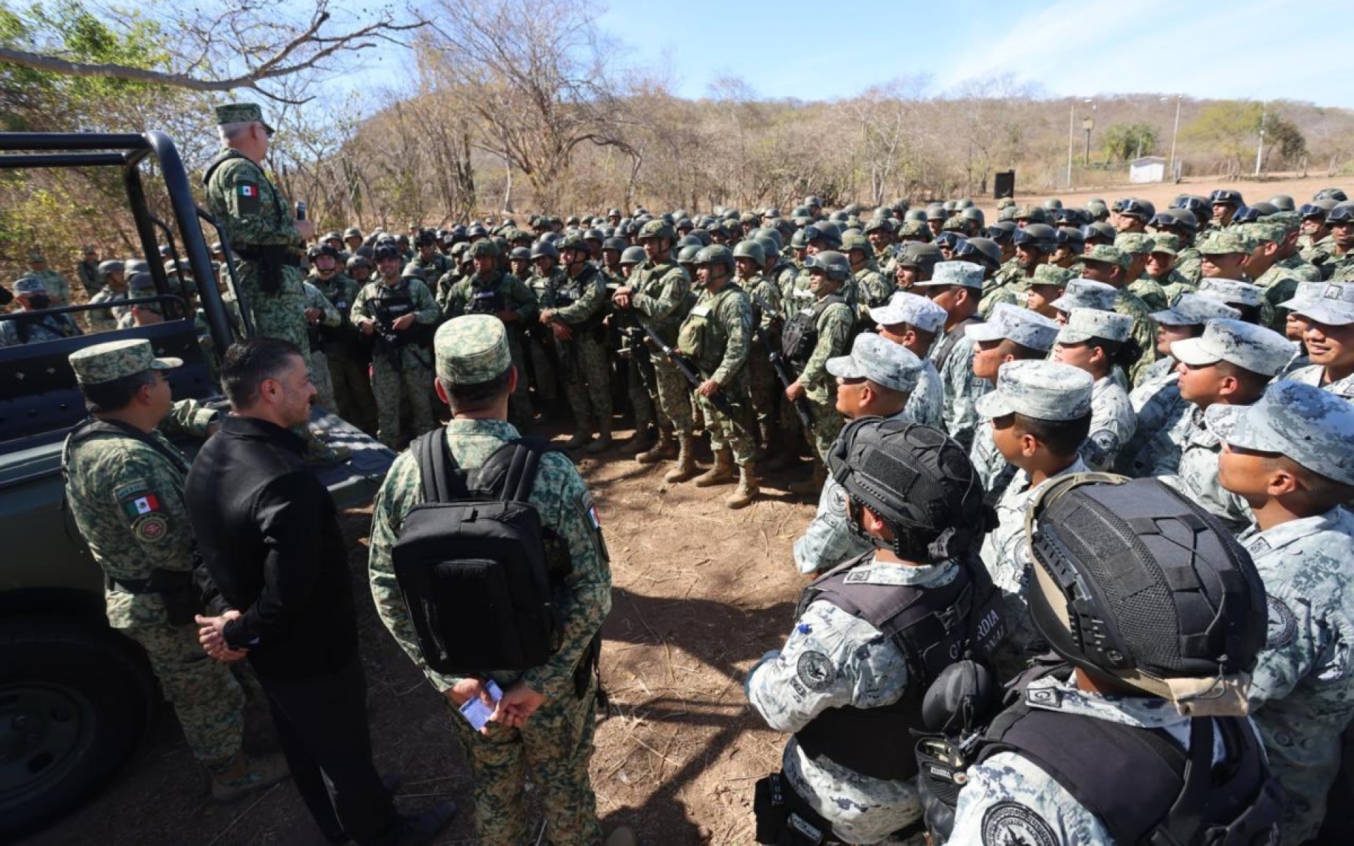 García Harfuch supervisa operativos en Sinaloa tras desmantelamiento de narcolaboratorios