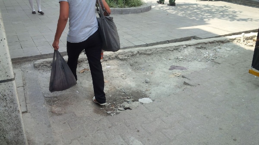 Denuncian deficiencias en la remodelación de la Alameda de Cuautla