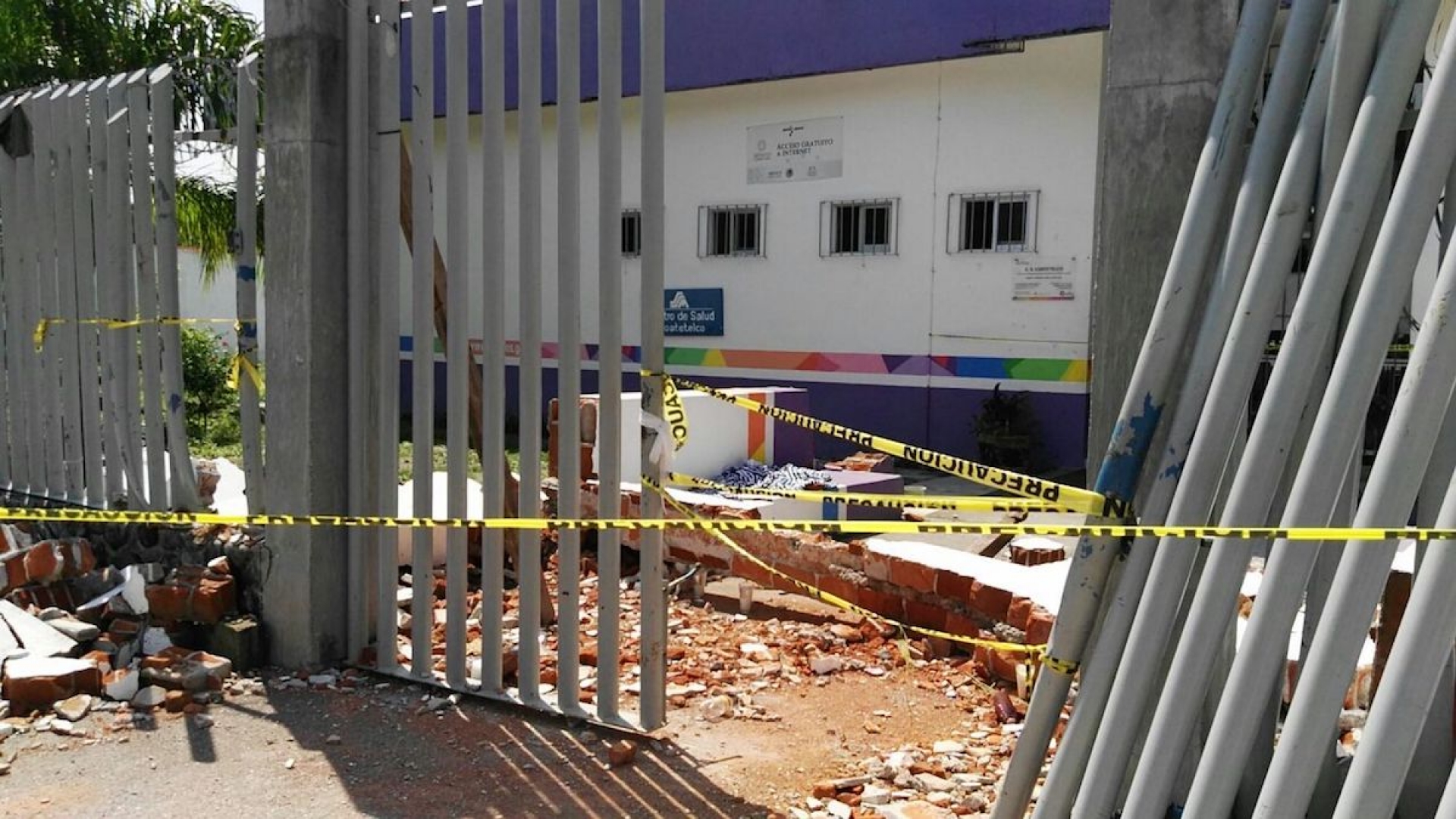 Lento avance en la reparación de los 11 centros de salud de la zona sur dañados por el 19-S  