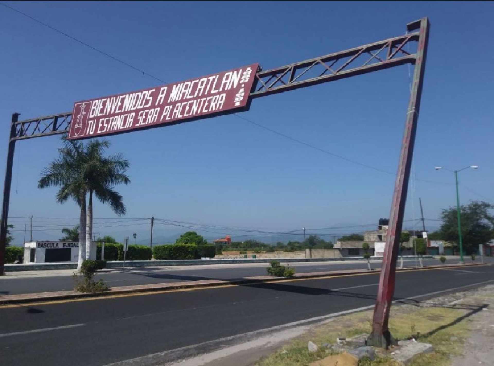 Reconstruirán el arco de bienvenida de Miacatlán