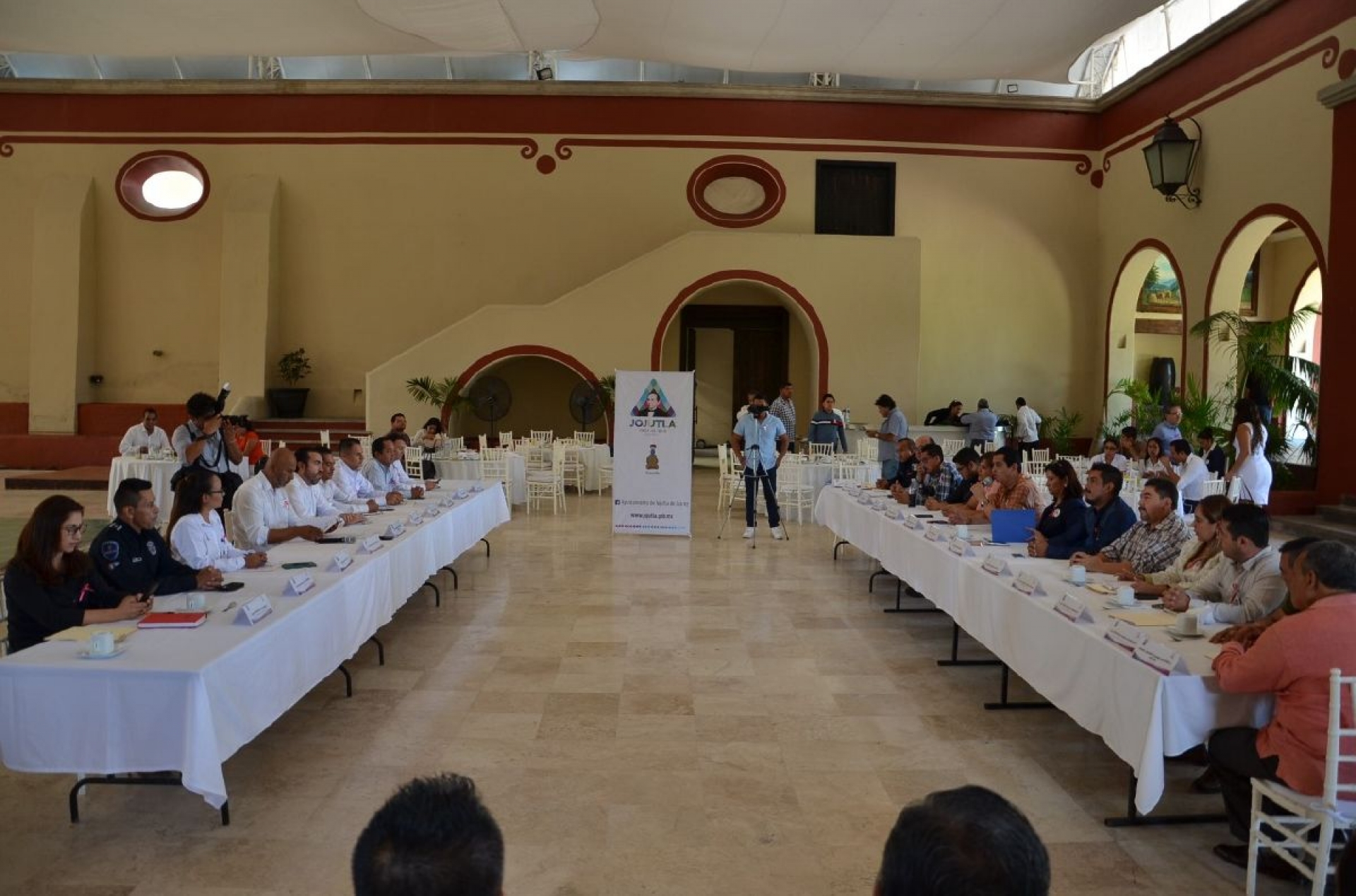 Acuerdan trabajo conjunto para atender necesidades en Jojutla