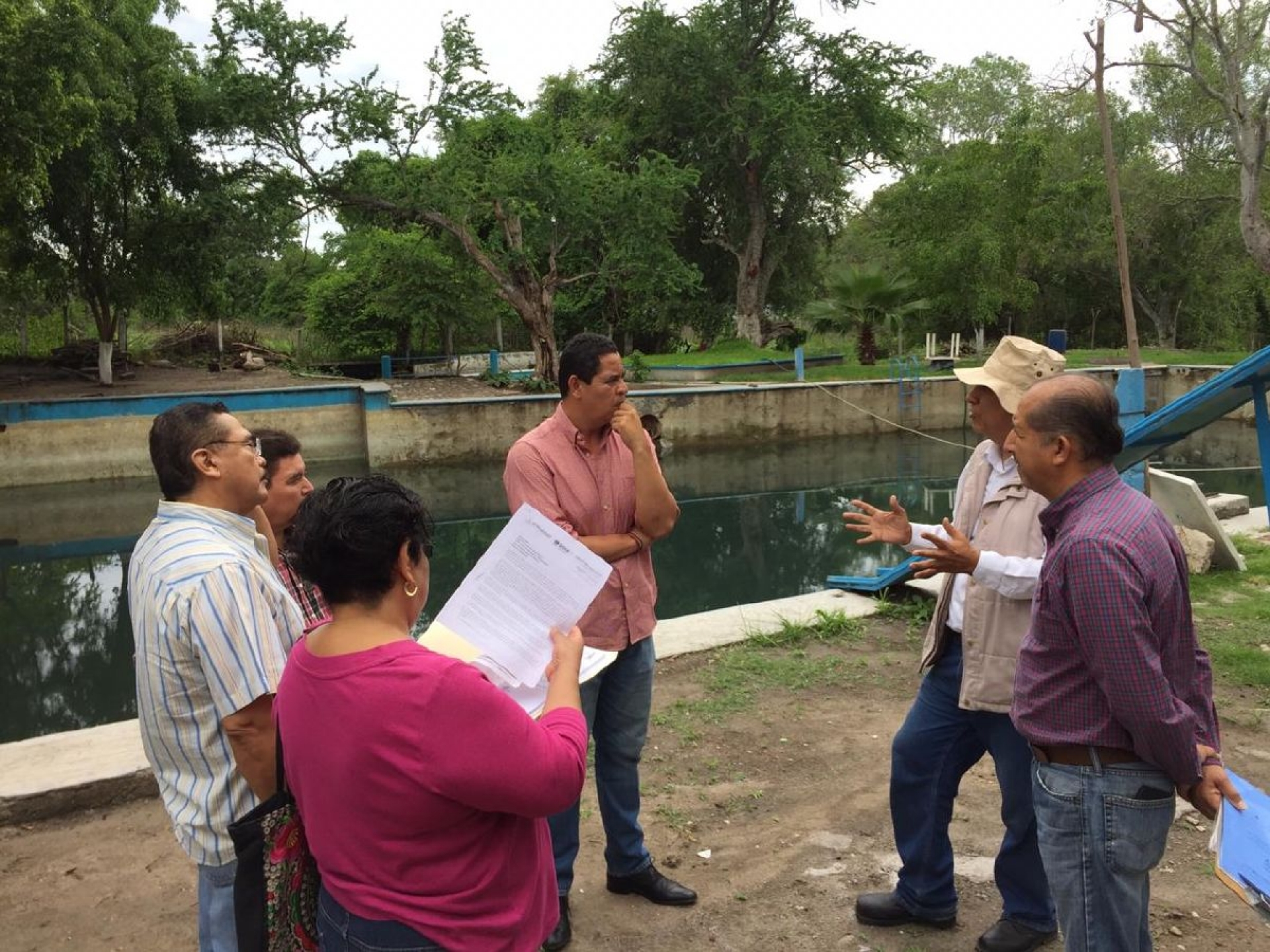 Inician acciones para rescatar el manantial “El Regadío” en Tehuixtla