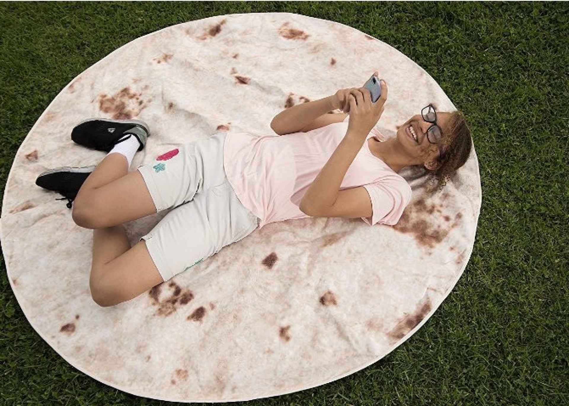 FOTOS: La gente quiere convertirse en burrito con esta cobija