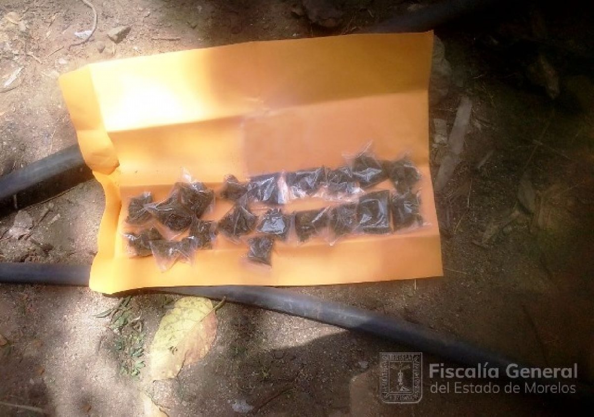 Arrestan a un hombre con droga durante un cateo