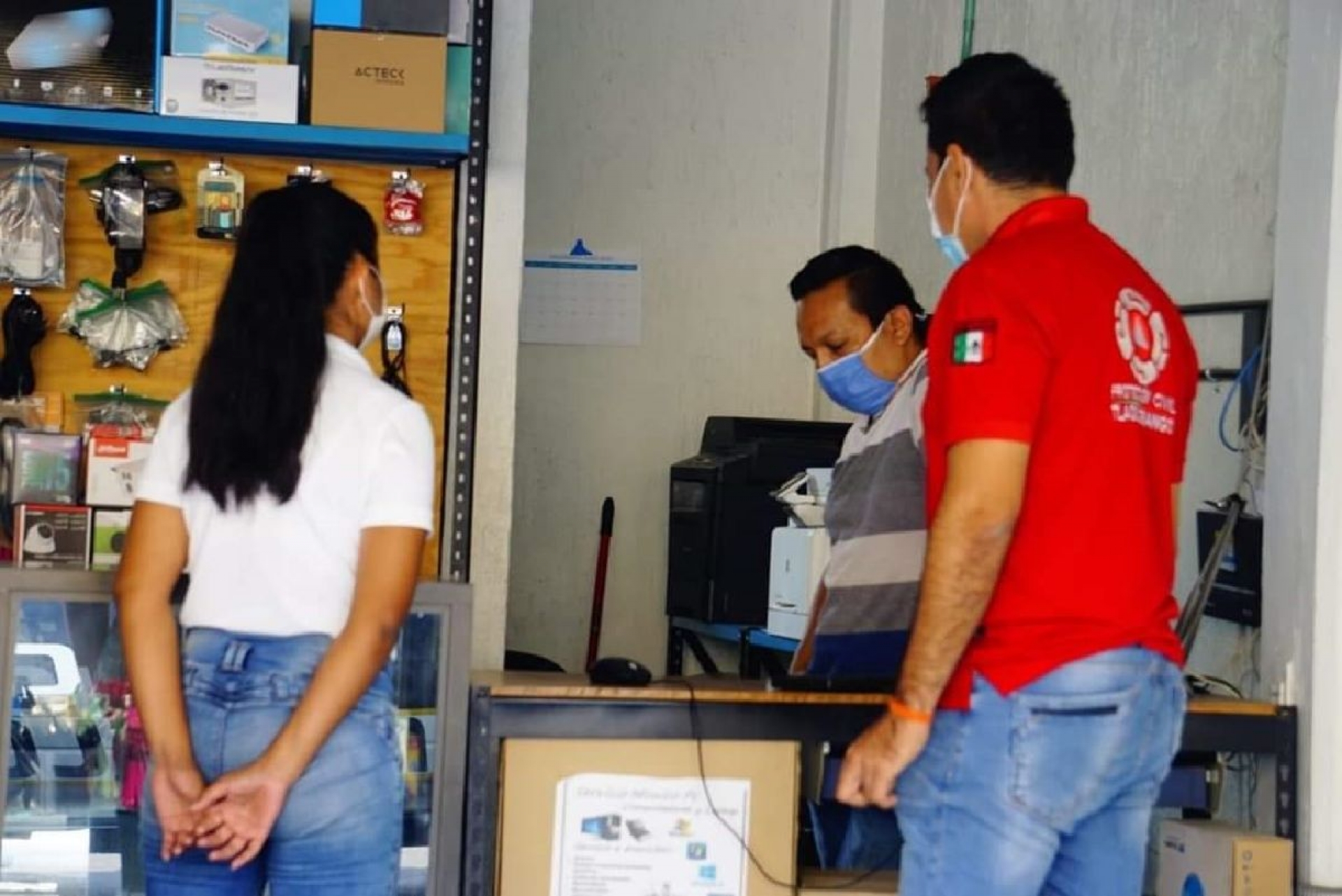 Cierran negocios “no esenciales” en Tlaquiltenango