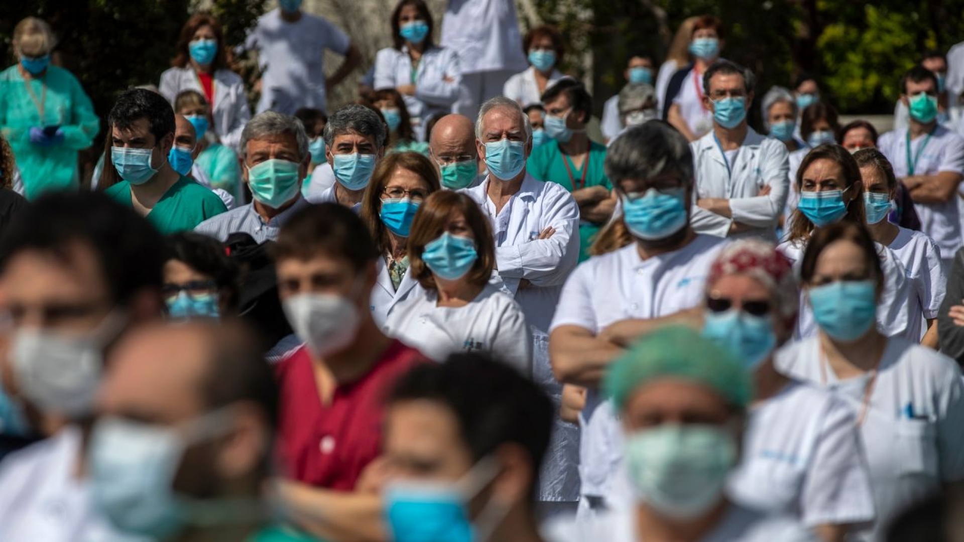 España registra la cifra más baja de muertes por COVID-19 en más de cuatro semanas
