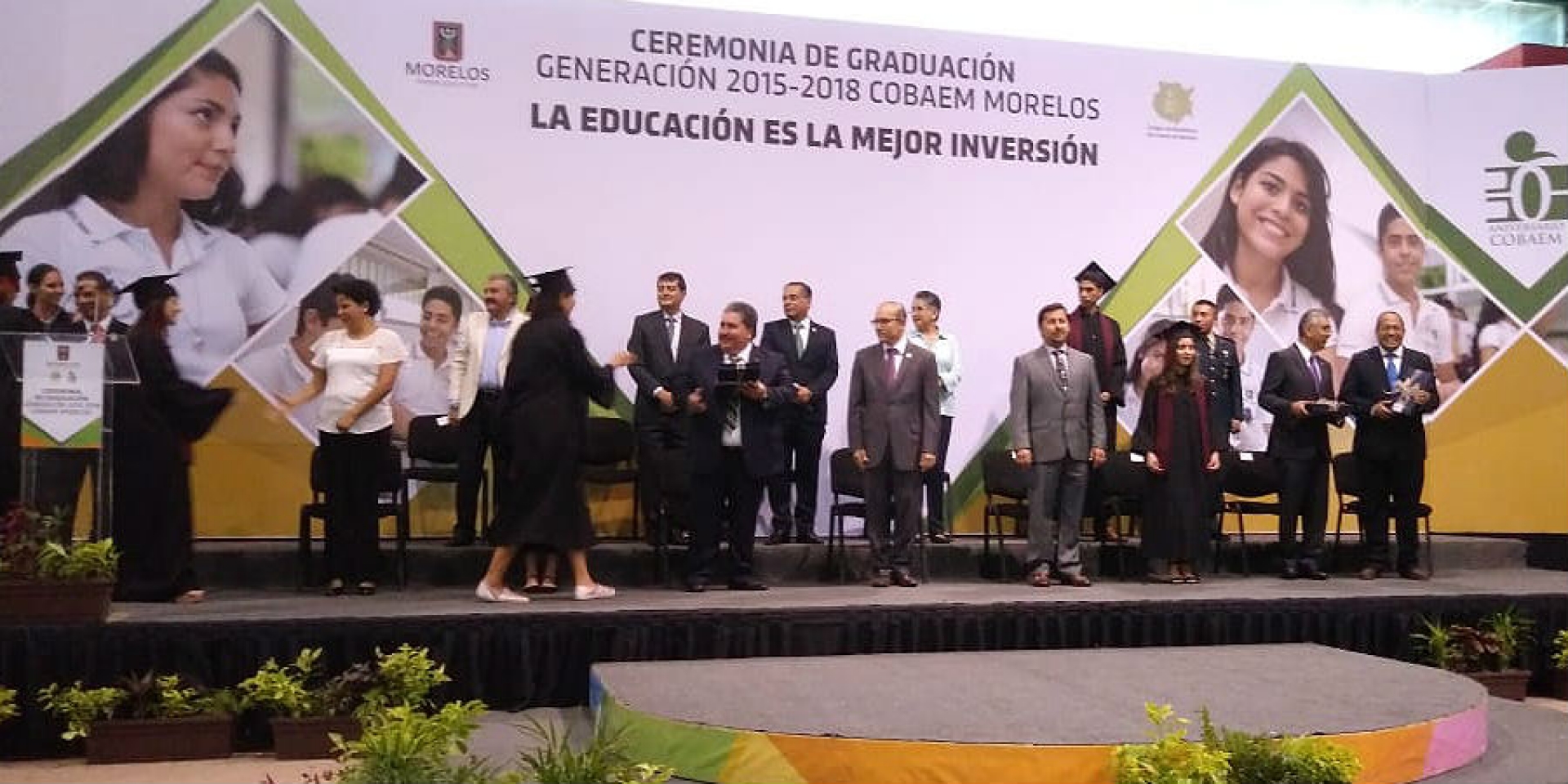 Llevan a cabo ceremonia de graduación de la generación 2015-2018 del Cobaem