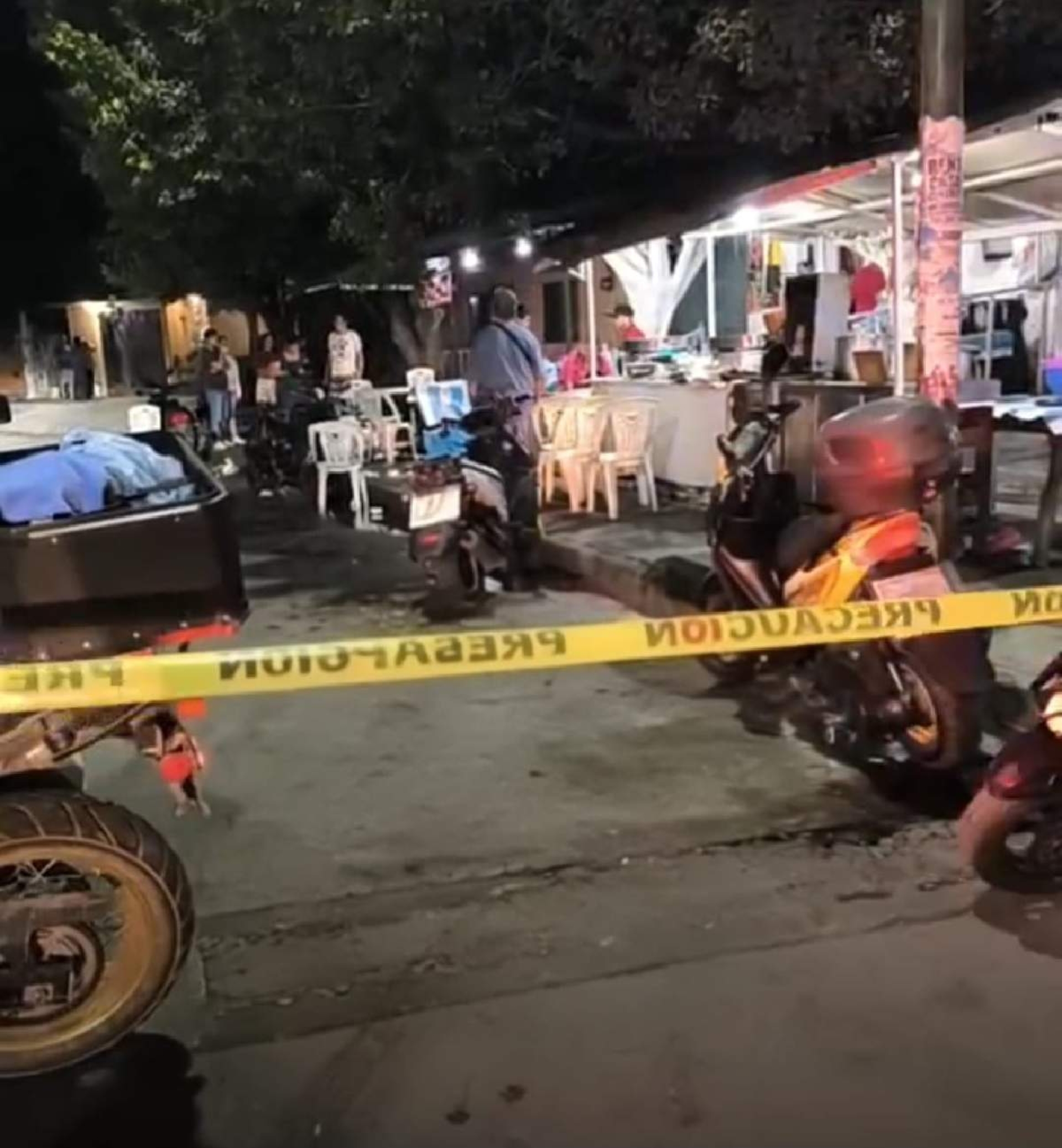 Fue asesinado dentro de una taquería
