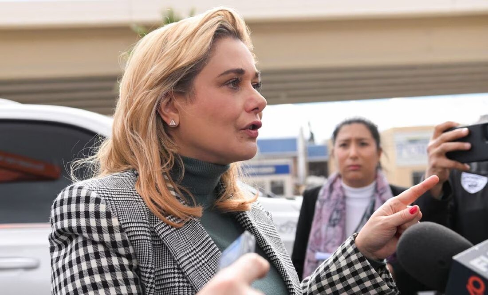 'Que el gobierno federal deje de ser omiso', dice Maru Campos