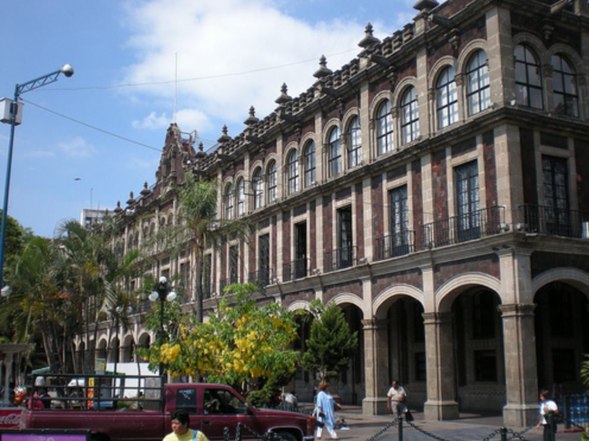 Continúa invasión de ambulantes en el primer cuadro