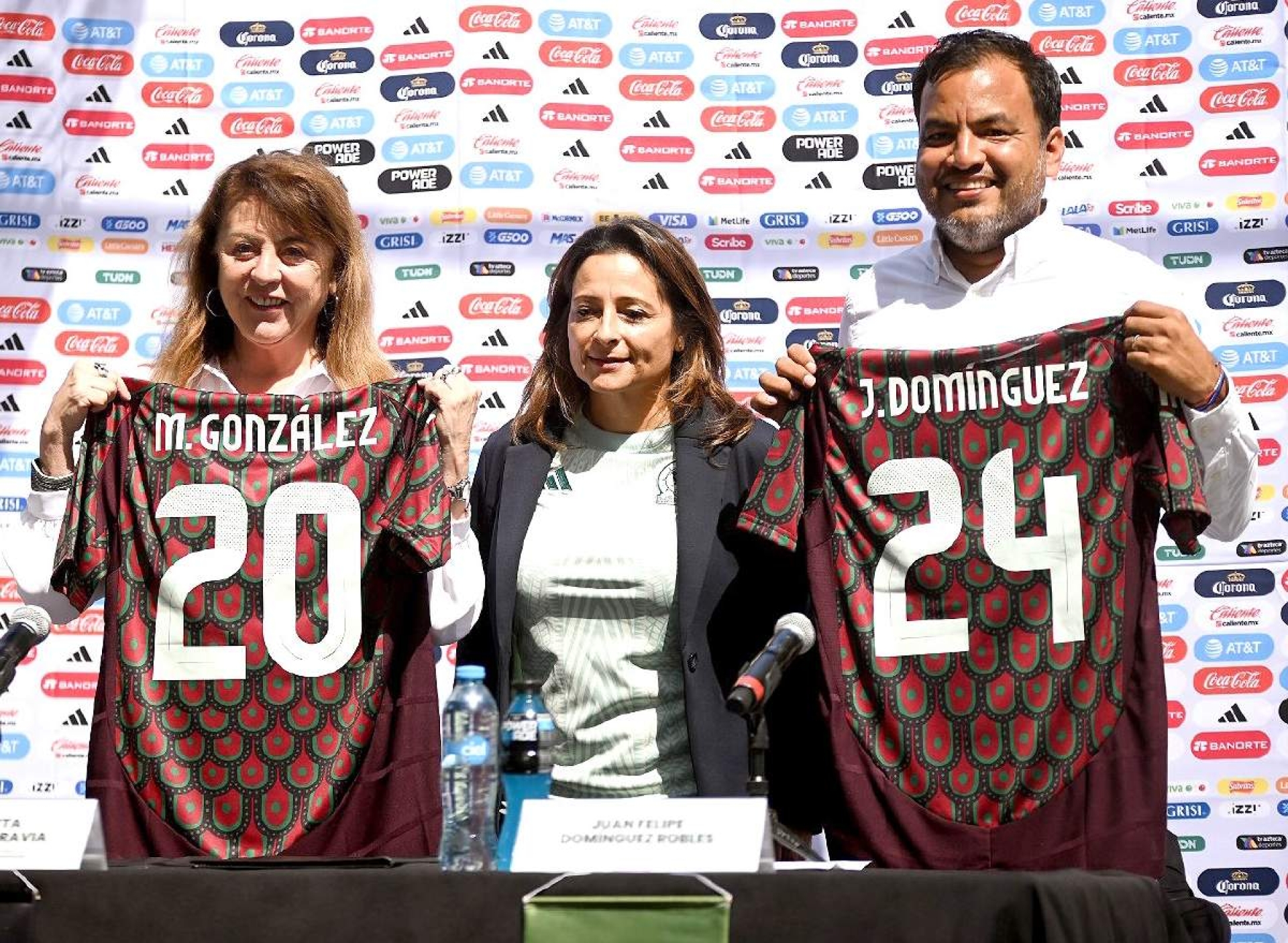 Invita Margarita González Saravia a encuentro del TRI femenil en suelo morelense