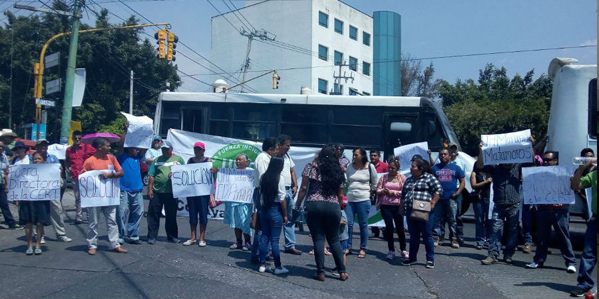 Protestan habitantes de El Texcal; exigen la reubicación de 400 familias desalojadas en el 2014