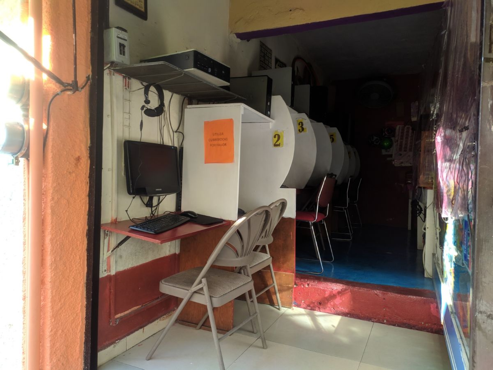 Cada vez batalla más para mantener su papelería