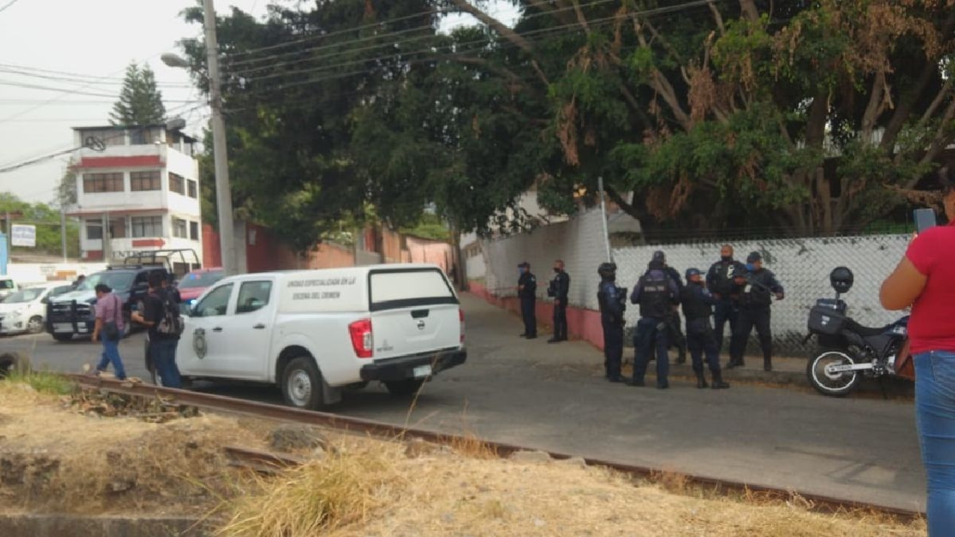 Abandonan dos cadáveres dentro de un auto en Chamilpa