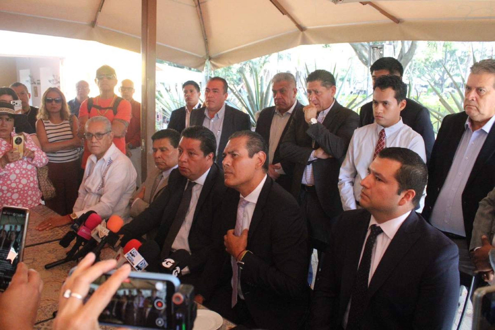 De abogados y jefes policiacos