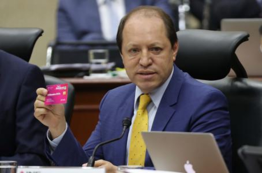 En 2018, prohibirá INE uso de “tarjetas rosas”