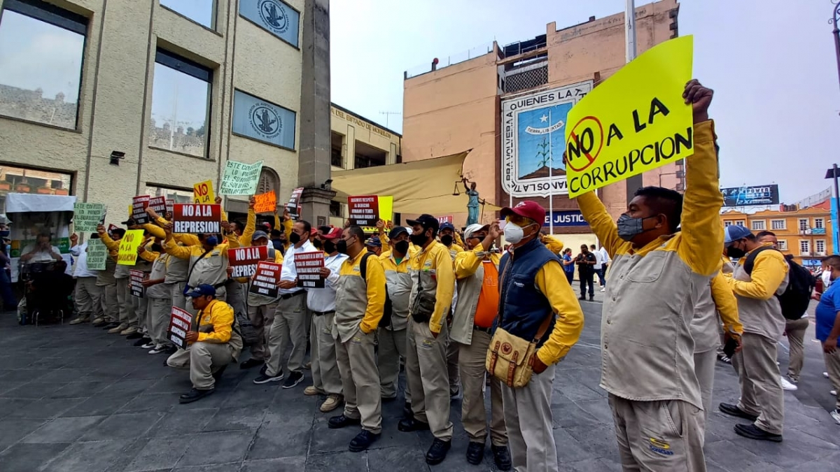 Protestan trabajadores despedidos de empresa gasera