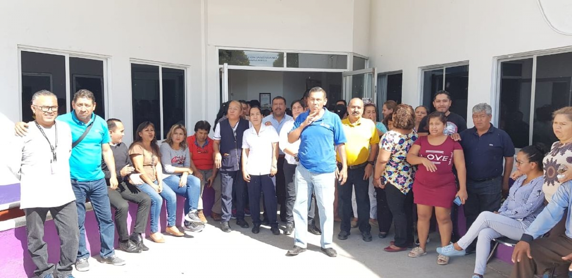 Trabajadores de los SSM se suman al paro de brazos caídos en el surponiente