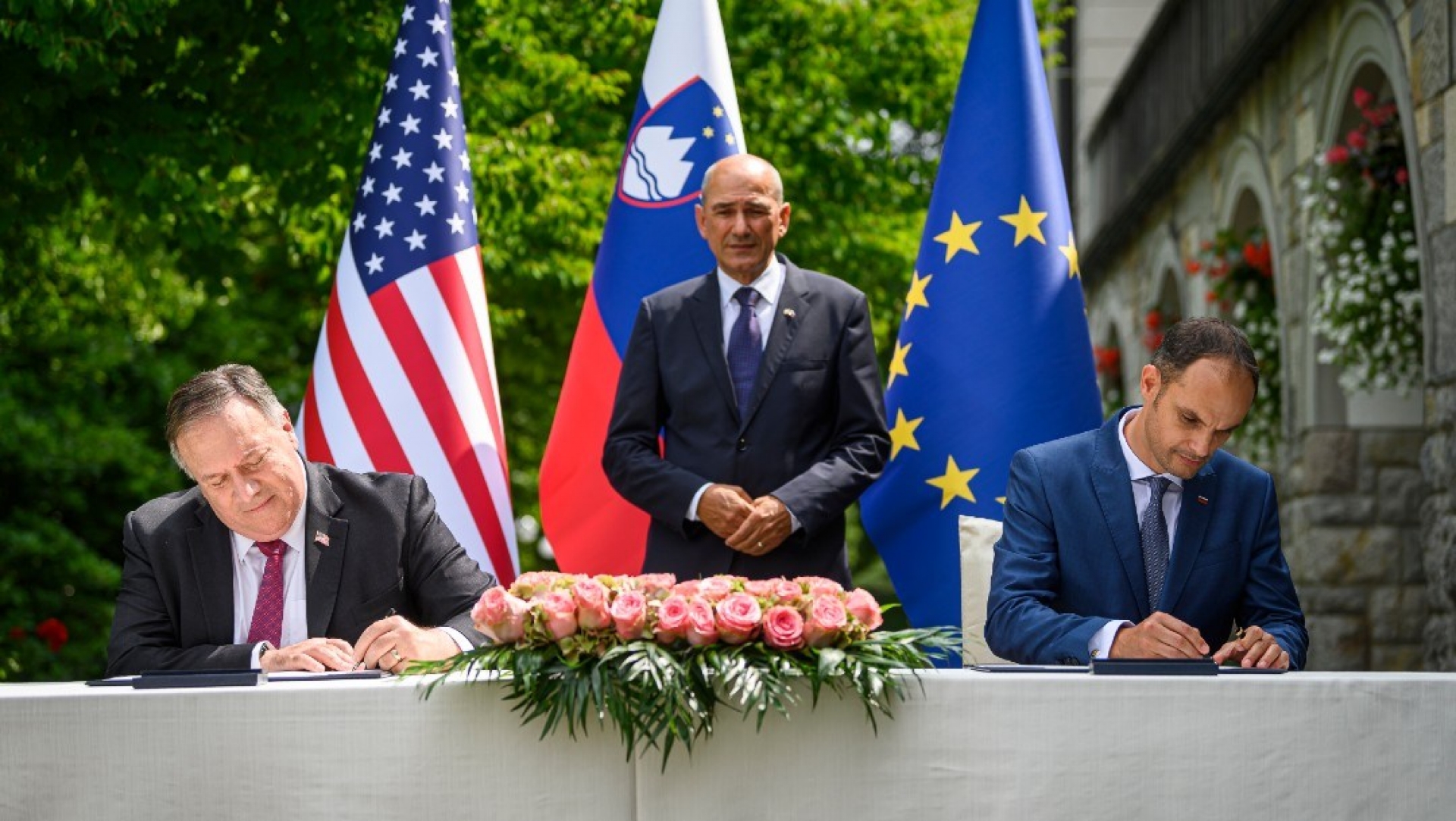 EEUU y Eslovenia firman documento sobre seguridad de la red 5G